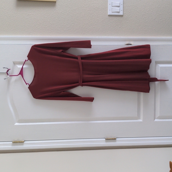 Red Wrap Dress Size Large - Picture 3 of 3